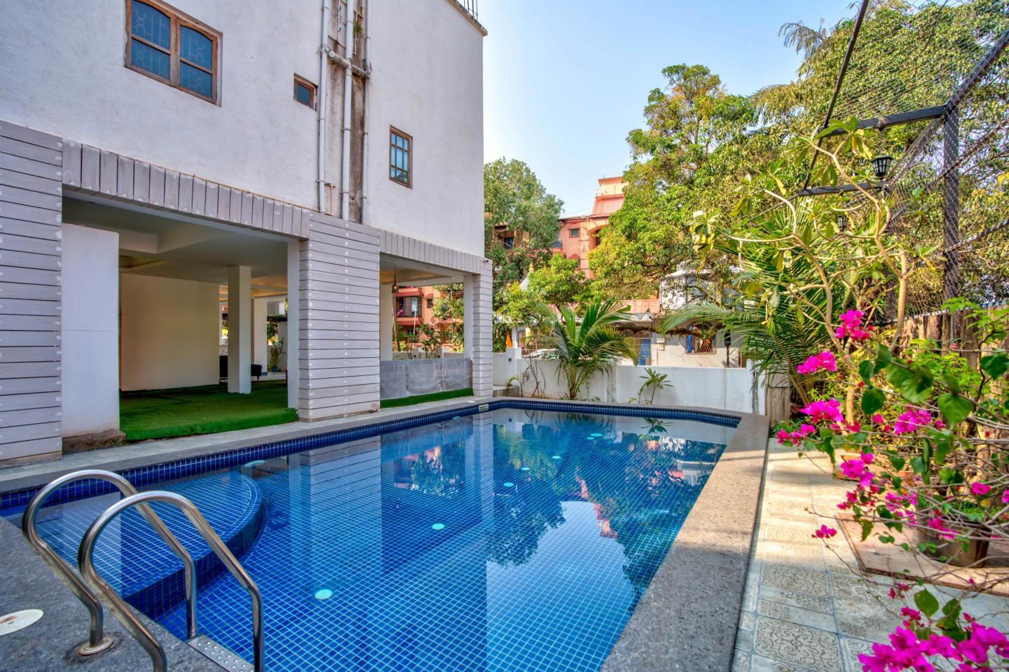 Hotel Pajaros Blu كالانغيُت المظهر الخارجي الصورة