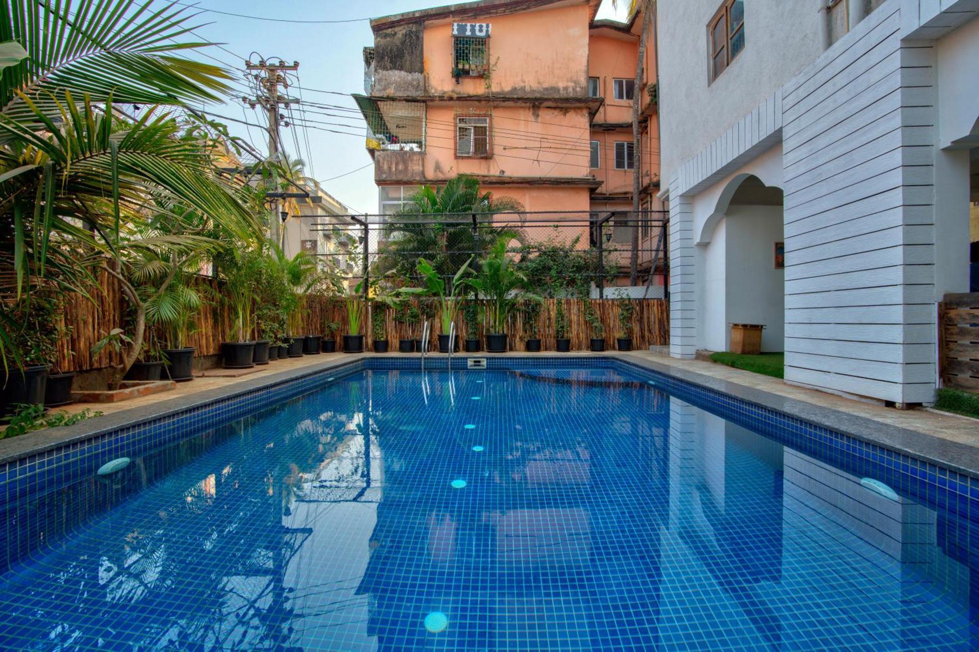Hotel Pajaros Blu كالانغيُت المظهر الخارجي الصورة